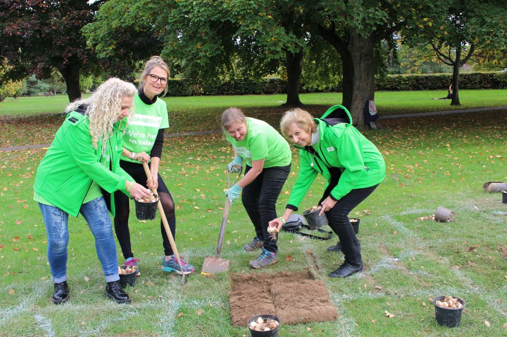 Samaritans in action at the Bulbs for Lives event